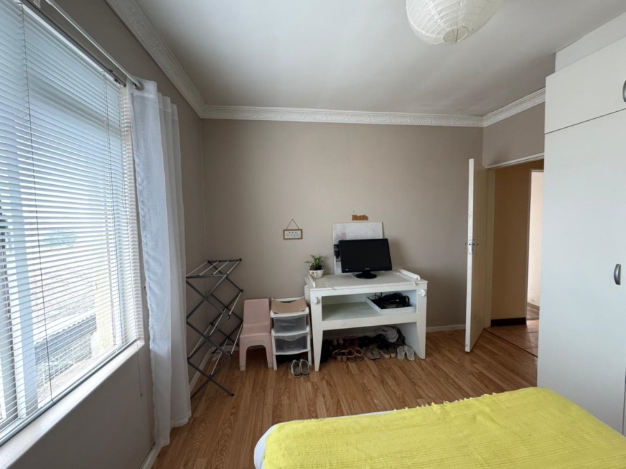 3 Bedroom Property for Sale in Park Village Western Cape